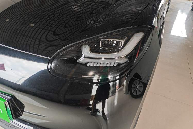 Used Wuling Bingo 2023 333 km Lingxi Connected Version Left Front Headlight