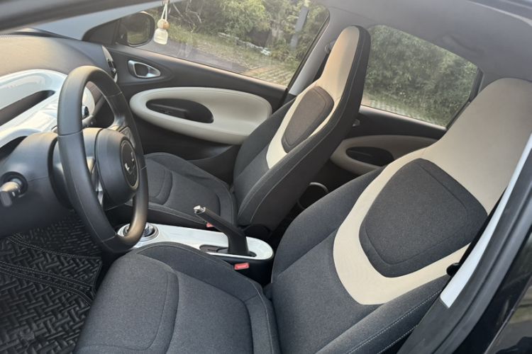 Used Wuling Bingo 2023 203km Light Edition Left Front Seat