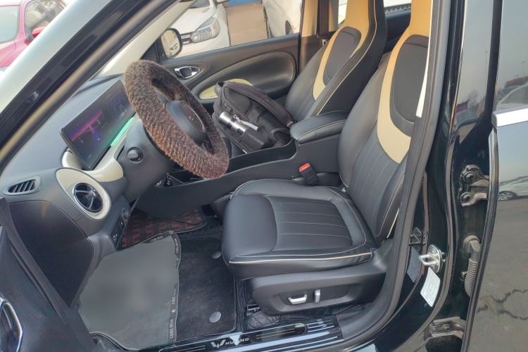 Used Wuling Bingo 2023 333 km Lingxi Connected Version Left Front Seat