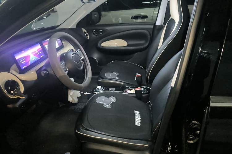 Used Wuling Bingo 2023 333 km Lingxi Connected Version Left Front Seat