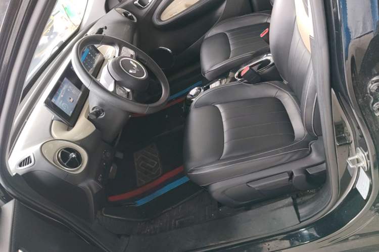 Used Wuling Bingo 2023 333 km Enjoyment Version Left Front Seat
