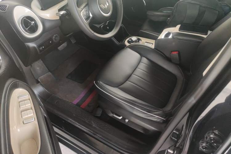 Used Wuling Bingo 2023 333 km Lingxi Connected Version Left Front Seat