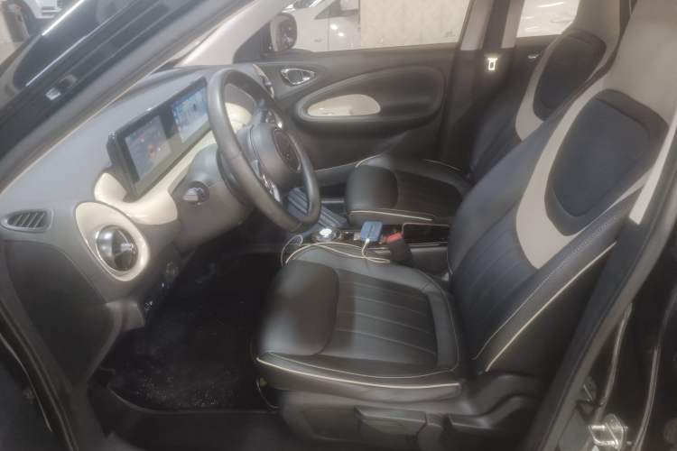 Used Wuling Bingo 2023 333 km Enjoyment Version Left Front Seat
