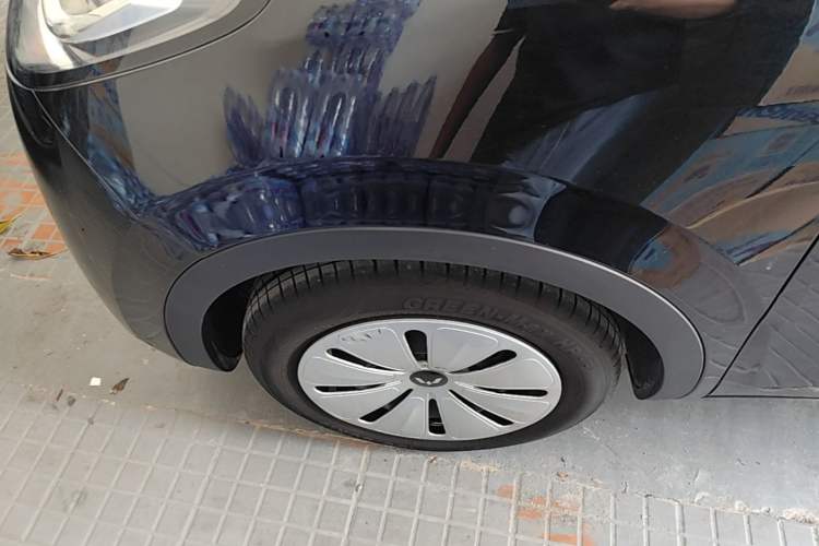 Used Wuling Bingo 2023 203km Light Edition Left Front Wheel Hub