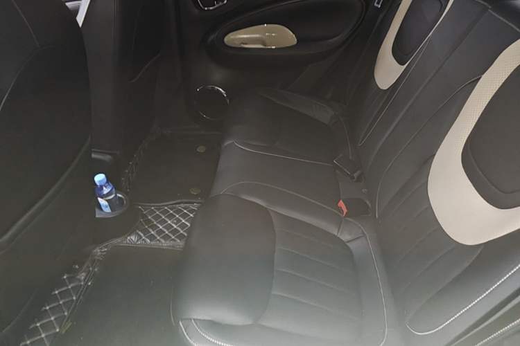 Used Wuling Bingo 2023 333 km Lingxi Connected+ Version Left Rear Seat