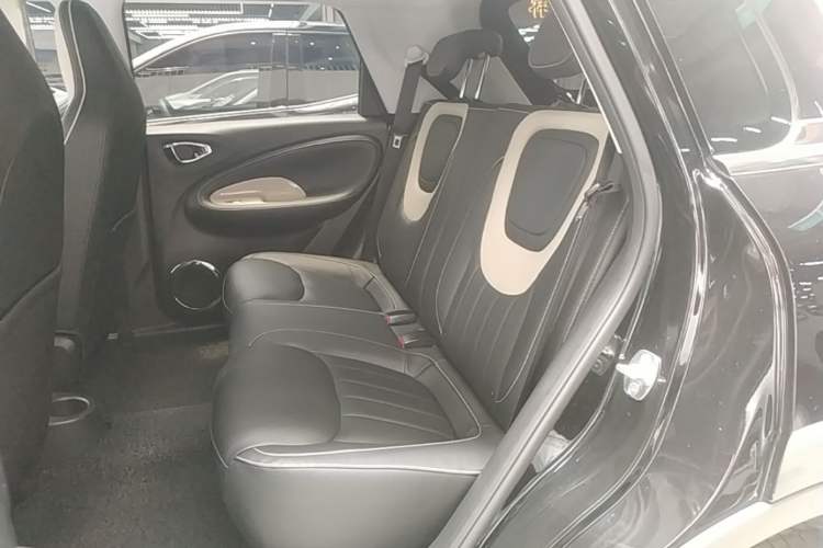 Used Wuling Bingo 2023 333 km Lingxi Connected+ Version Left Rear Seat