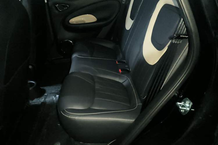 Used Wuling Bingo 2023 333 km Lingxi Connected Version Left Rear Seat