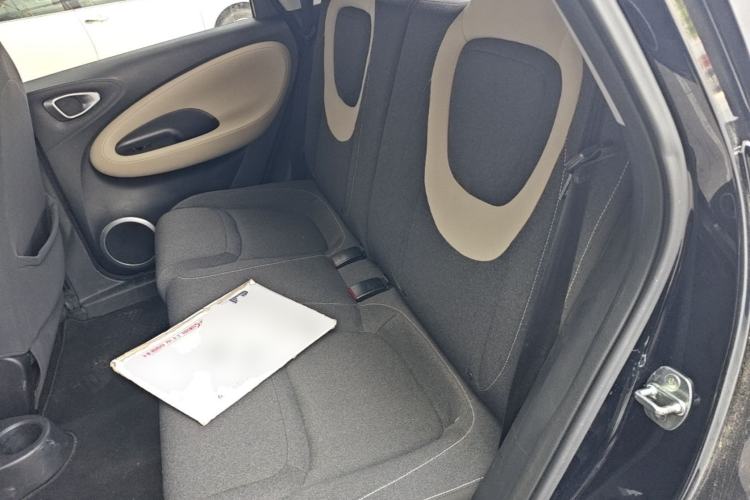Used Wuling Bingo 2023 333 km Fast-Share Version Left Rear Seat