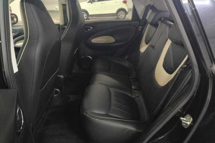 Used Wuling Bingo 2023 333 km Enjoyment Version Left Rear Seat