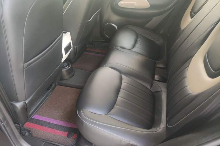 Used Wuling Bingo 2023 333 km Lingxi Connected Version Left Rear Seat