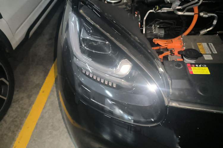 Used Wuling Bingo 2023 333 km Lingxi Connected Version Right Front Headlight