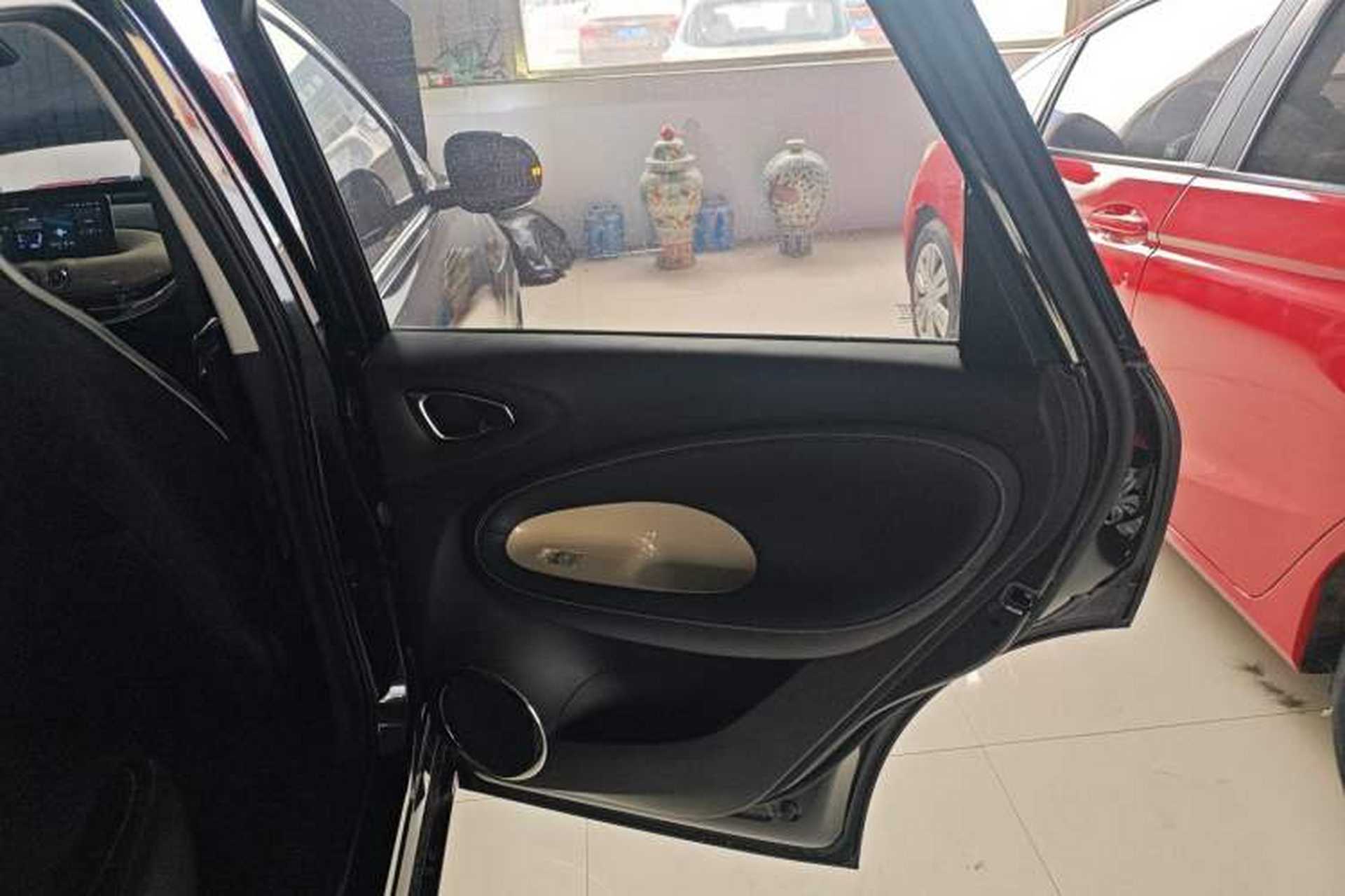 Used Wuling Bingo 2023 333 km Lingxi Connected Version Right Rear Door Interior