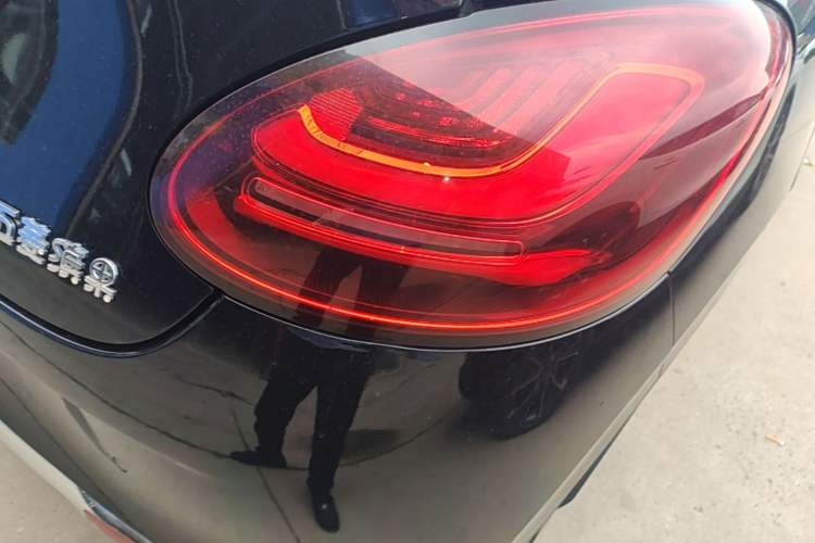 Used Wuling Bingo 2023 333 km Enjoyment Version Right Rear Taillight