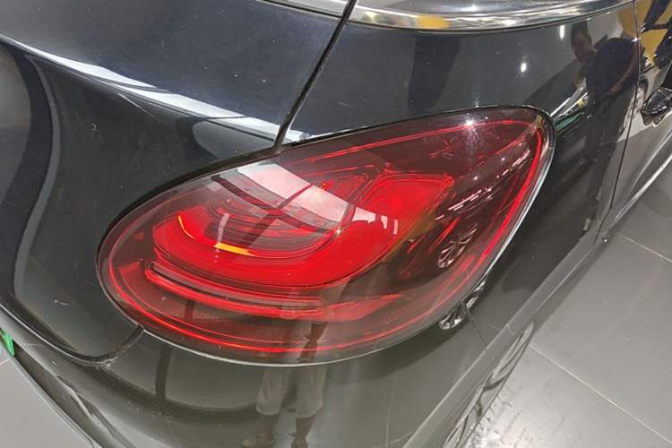 Used Wuling Bingo 2023 333 km Lingxi Connected+ Version Right Rear Taillight