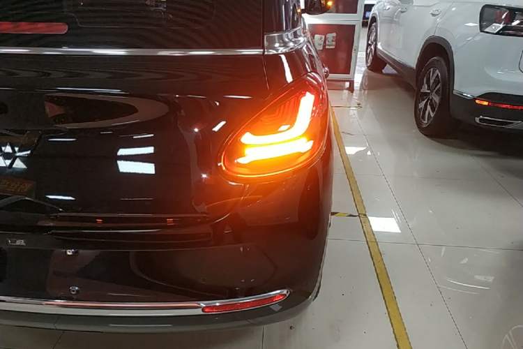 Used Wuling Bingo 2023 333 km Enjoyment Version Right Rear Taillight