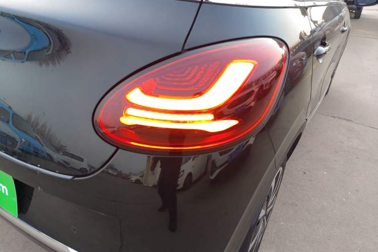 Used Wuling Bingo 2023 333 km Lingxi Connected Version Right Rear Taillight