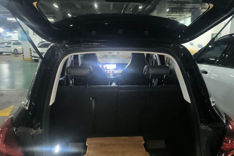 Used Wuling Bingo 2023 333 km Lingxi Connected Version Trunk