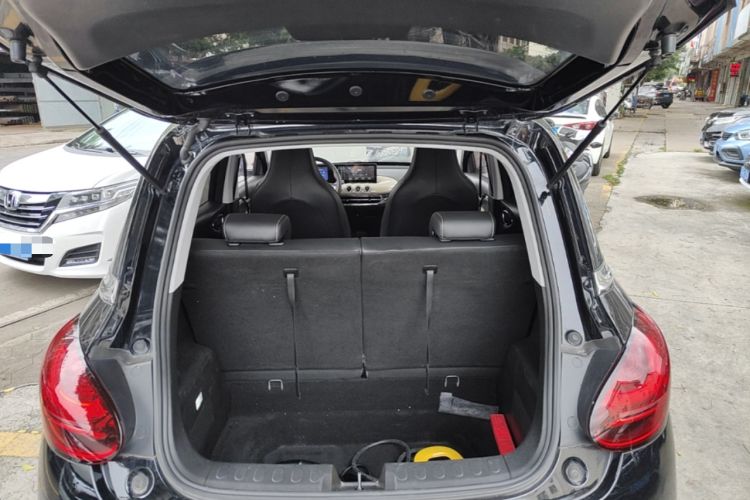 Used Wuling Bingo 2023 333 km Enjoyment Version Trunk