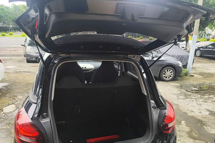 Used Wuling Bingo 2023 203km Light Edition Trunk