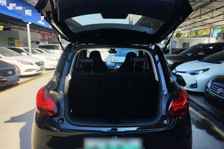 Used Wuling Bingo 2023 333 km Enjoyment Version Trunk