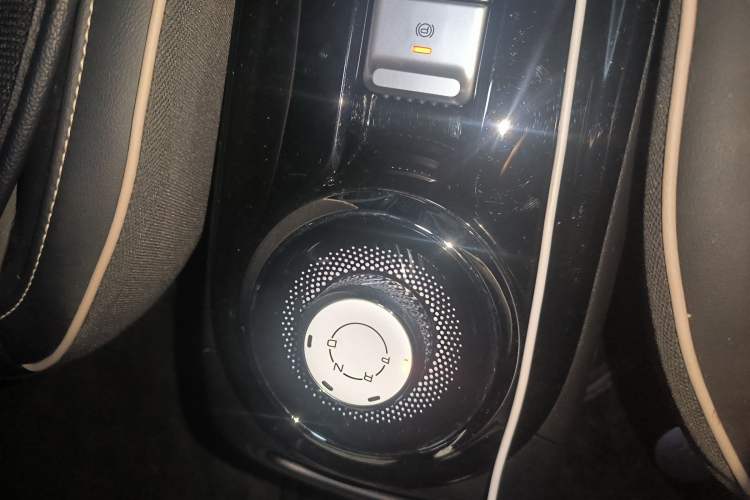 Used Wuling Bingo 2023 333 km Lingxi Connected Version Vehicle Key