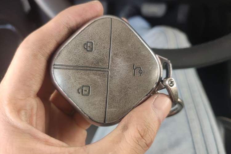 Used Wuling Bingo 2023 333 km Lingxi Connected Version Vehicle Key