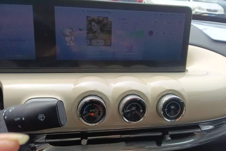 Used Wuling Bingo 2023 410 km Lingxi Deluxe Edition Audio And AC Panel