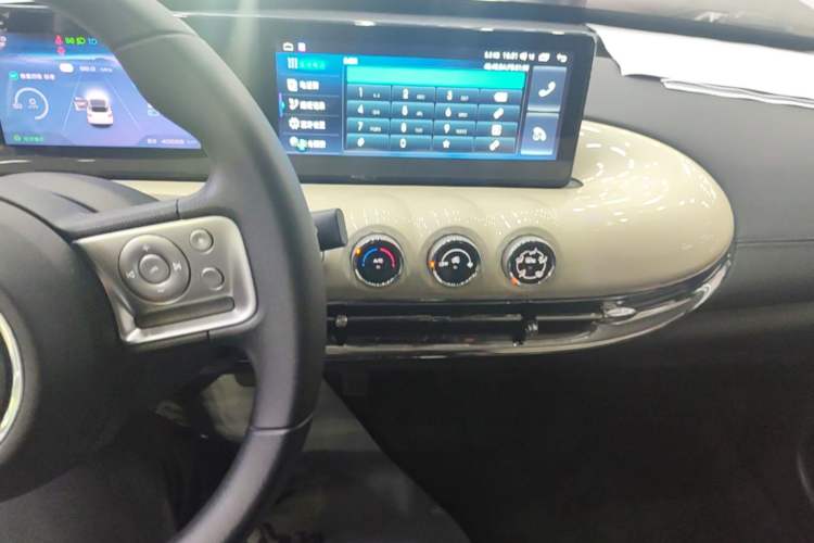 Used Wuling Bingo 2023 333km Enjoy+ Version Audio And AC Panel