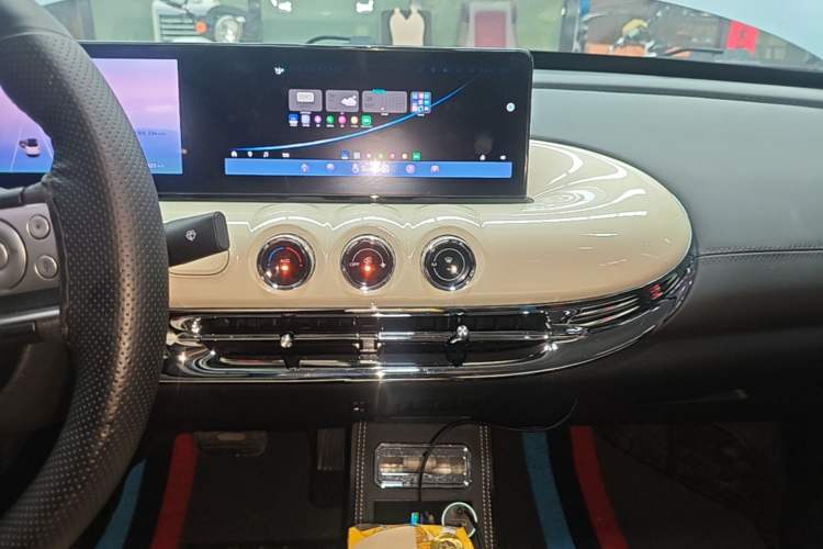 Used Wuling Bingo 2023 410 km Lingxi Deluxe Edition Audio And AC Panel