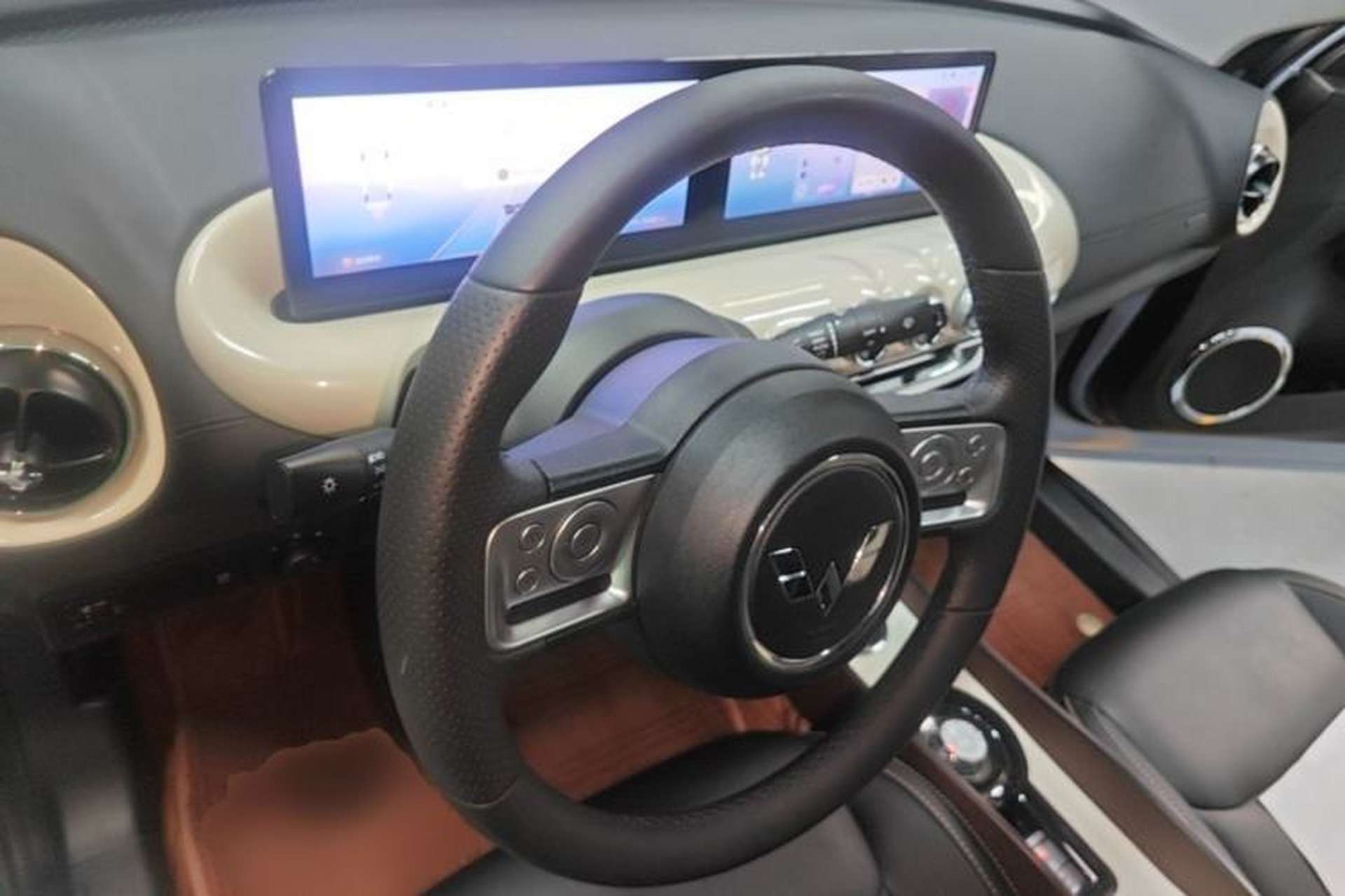 Used Wuling Bingo 2023 410 km Lingxi Deluxe Edition Center Console