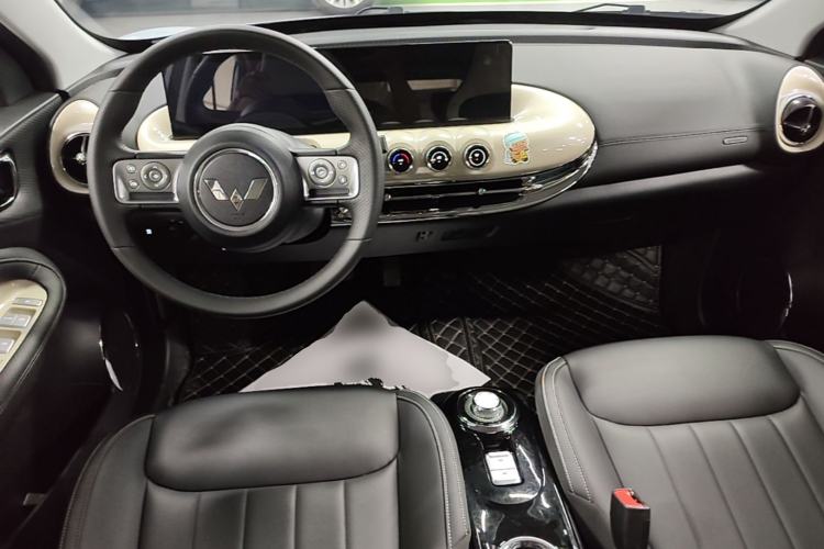 Used Wuling Bingo 2023 410 km Lingxi Deluxe Edition Center Console