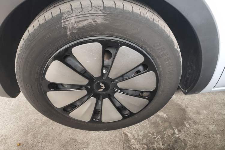 Used Wuling Bingo 2023 410 km Lingxi Deluxe Edition Exterior 4