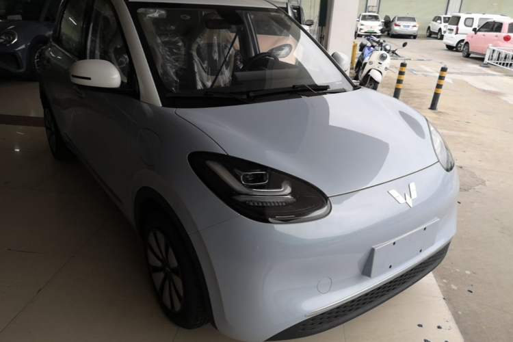 Used Wuling Bingo 2023 410 km Lingxi Deluxe Edition Front Right 45 Deg
