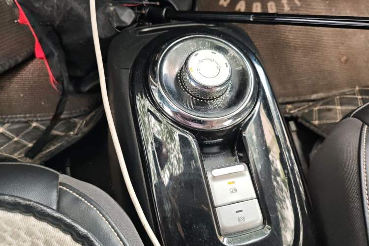 Used Wuling Bingo 2023 333 km Lingxi Connected Version Gear Lever