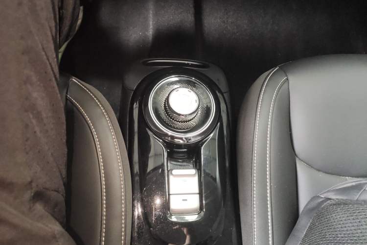 Used Wuling Bingo 2023 410 km Lingxi Deluxe Edition Gear Lever