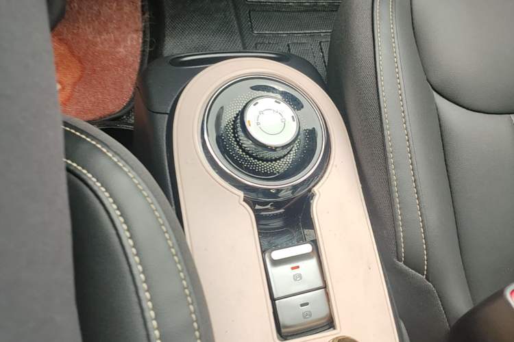 Used Wuling Bingo 2023 333 km Lingxi Connected+ Version Gear Lever