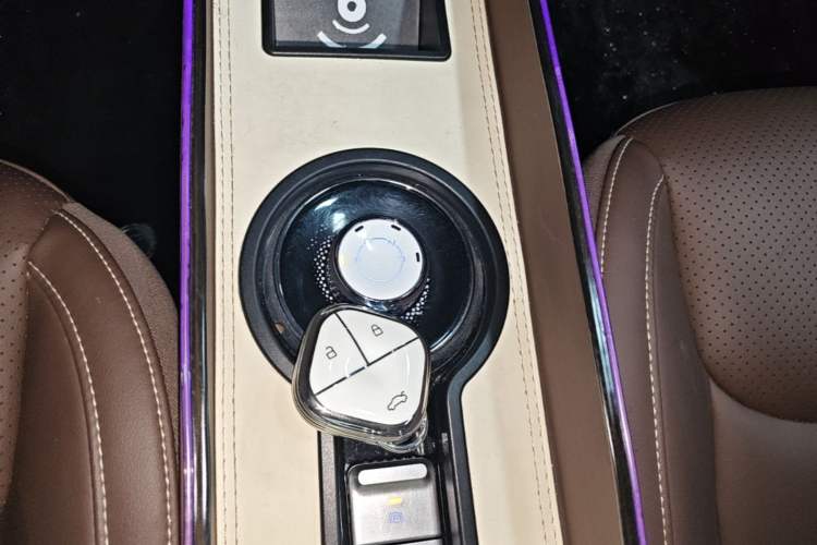 Used Wuling Bingo 2023 333 km Lingxi Connected+ Version Gear Lever