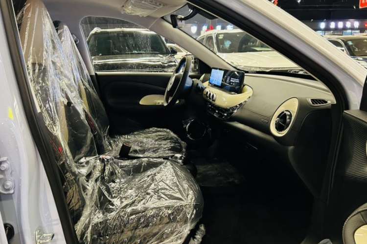 Used Wuling Bingo 2023 410 km Lingxi Deluxe Edition Interior 4