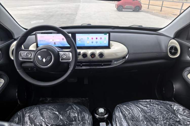 Used Wuling Bingo 2023 410 km Lingxi Deluxe Edition Interior 4