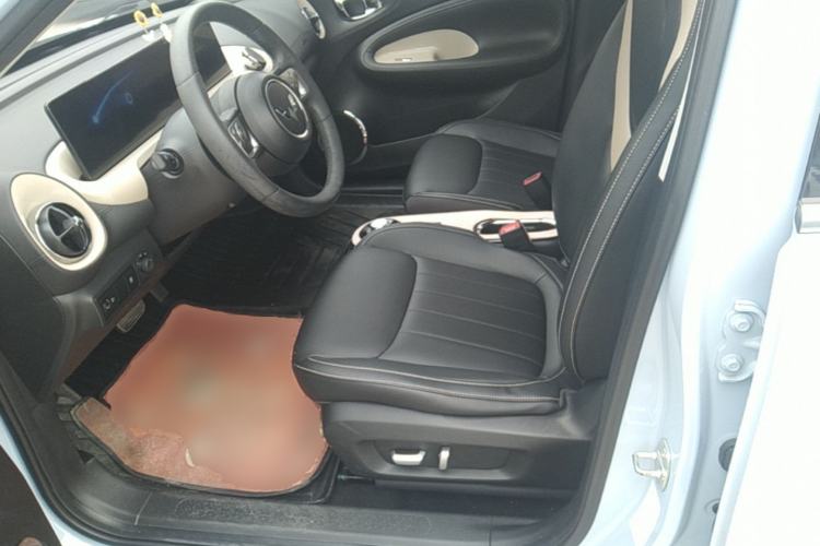 Used Wuling Bingo 2023 333 km Lingxi Connected+ Version Left Front Seat