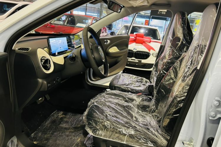 Used Wuling Bingo 2023 410 km Lingxi Deluxe Edition Left Front Seat
