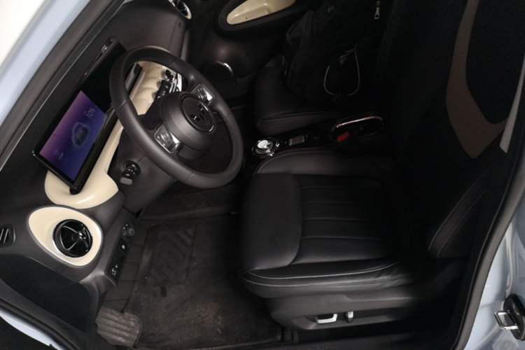 Used Wuling Bingo 2023 410 km Lingxi Deluxe Edition Left Front Seat