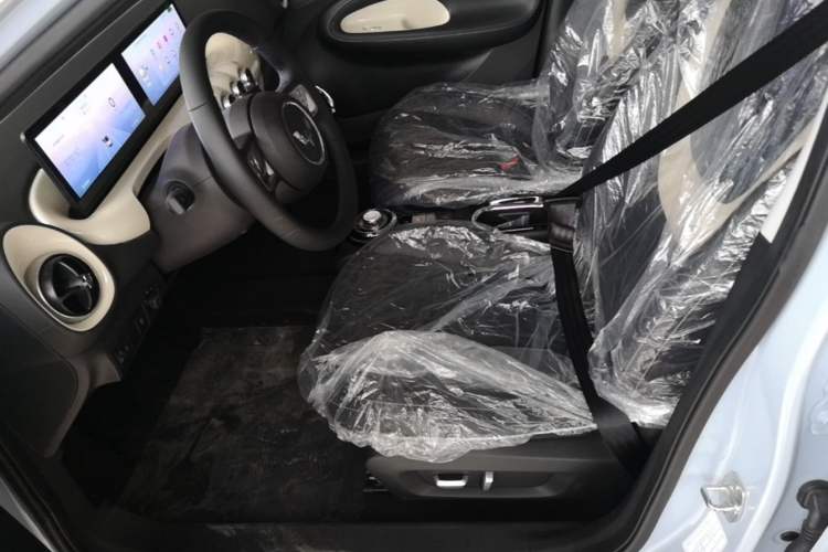 Used Wuling Bingo 2023 410 km Lingxi Deluxe Edition Left Front Seat