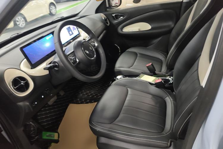Used Wuling Bingo 2023 410 km Lingxi Deluxe Edition Left Front Seat