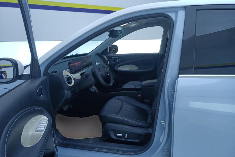 Used Wuling Bingo 2023 333 km Lingxi Connected+ Version Left Front Seat