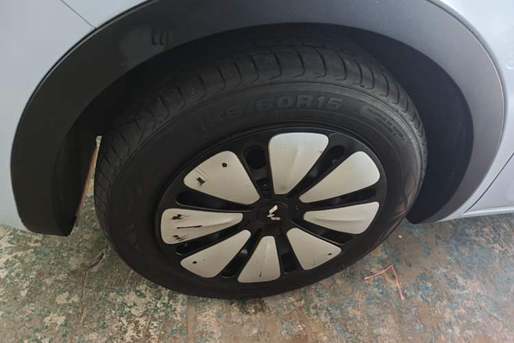 Used Wuling Bingo 2023 410 km Lingxi Deluxe Edition Left Front Wheel Hub