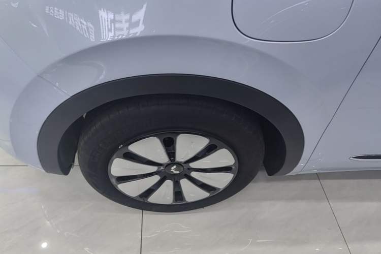 Used Wuling Bingo 2023 333km Enjoy+ Version Left Front Wheel Hub