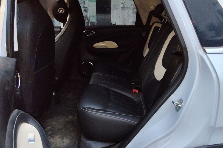 Used Wuling Bingo 2023 410 km Lingxi Deluxe Edition Left Rear Seat