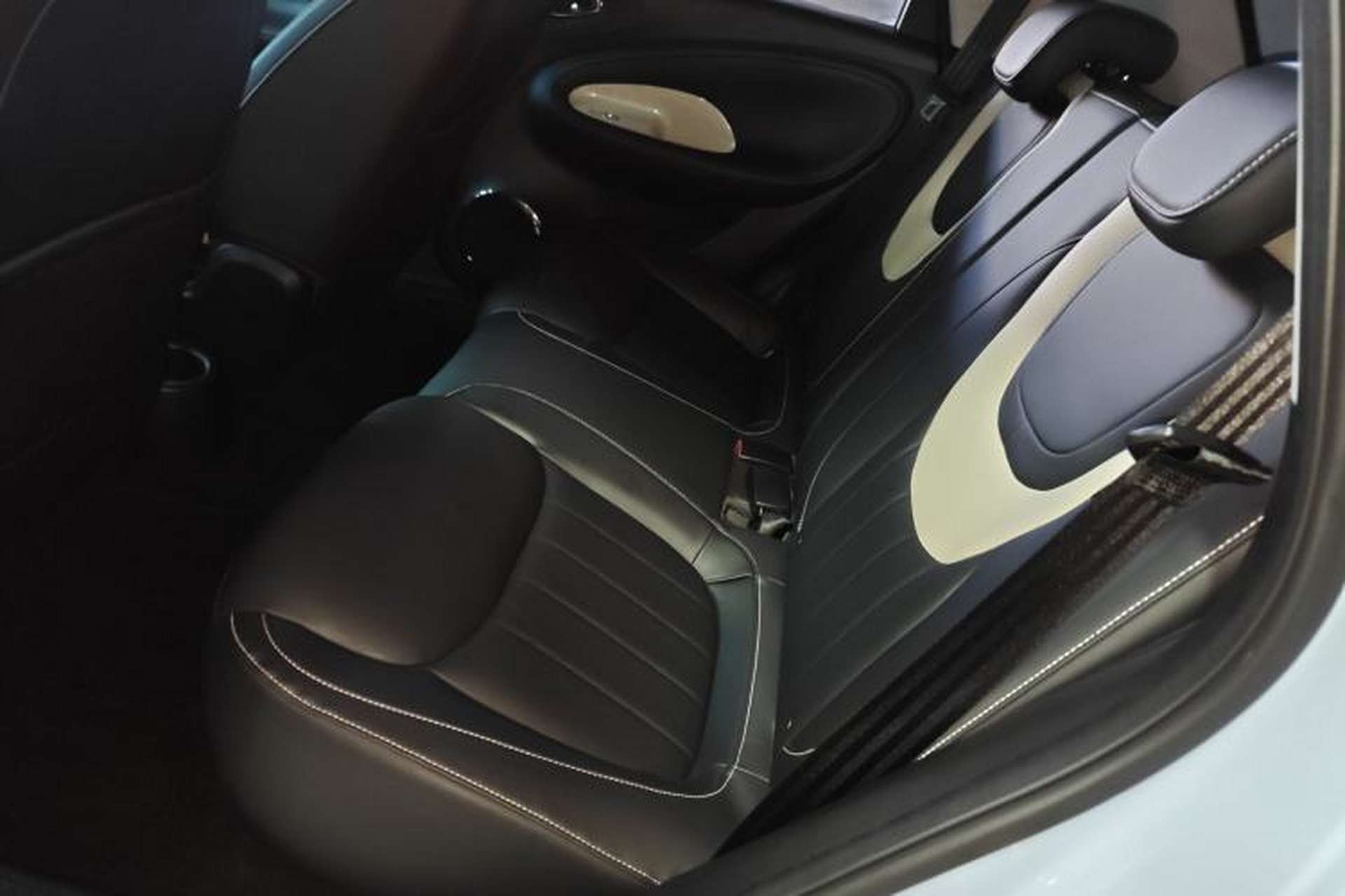 Used Wuling Bingo 2023 410 km Lingxi Deluxe Edition Left Rear Seat