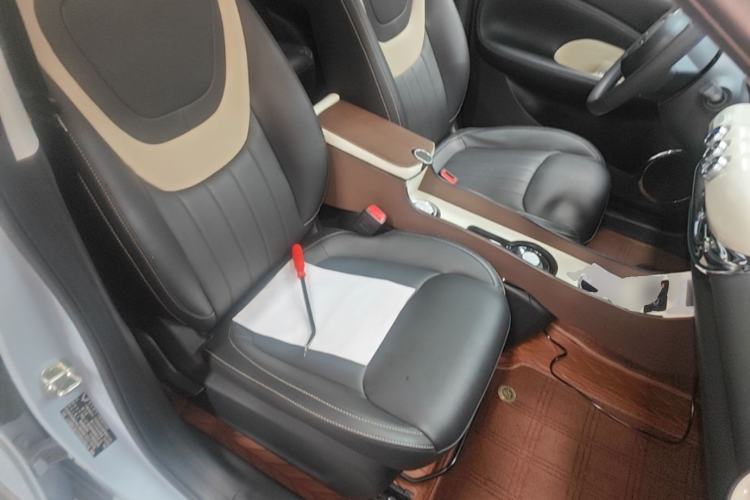 Used Wuling Bingo 2023 410 km Lingxi Deluxe Edition Right Front Seat